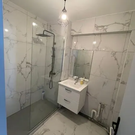 Logement Renove Gare St Charles Marseilles Buitenkant foto